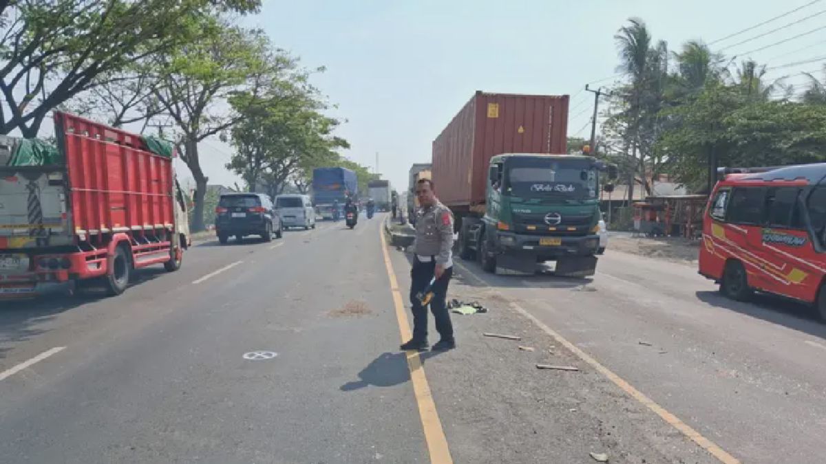 Ironi Pernikahan di Indramayu: Mobil Pengantin Tabrak Pohon, 5 Tewas