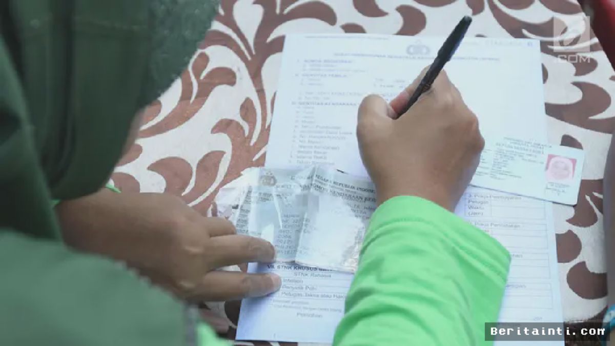 Jakarta — Samsat Keliling di Car Free Day Permudah Warga Lunasi Pajak Kendaraan