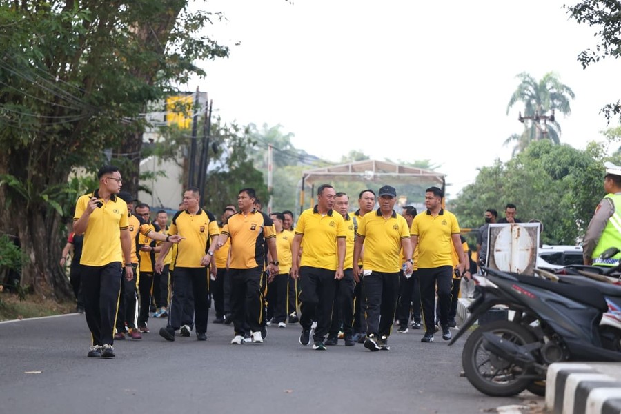 Polda Sumsel Gelar Olahraga dan Penghijauan Bersama Warga Dalam Rangka Hari Bhayangkara ke-80