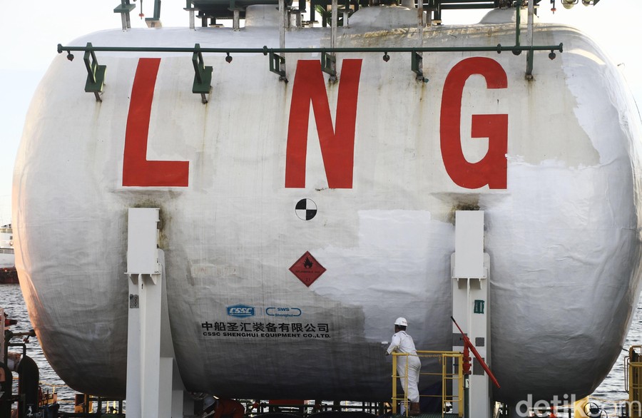 Pemerintah Pangkas Harga LNG Industri Jadi US$ 13 per MMBTU demi Jaga Lapangan Kerja