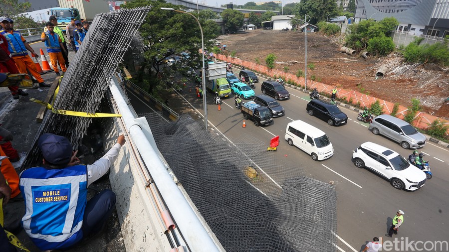 Sehari 3 Kali, Truk Kecelakaan di Jakarta Hari Ini