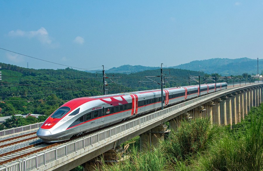 Naik Kereta Cepat Bisa Dapat Diskon hingga Rp 200 Ribu, Begini Caranya