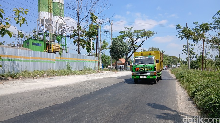 Prabowo Resmikan 1.151 Km Jalan Daerah, Jangkau Pelosok 37 Provinsi