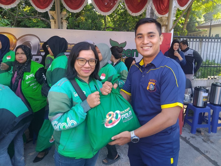 Rest Area Khusus Ojol Diresmikan Polda Riau di Simpang Ronggowarsito