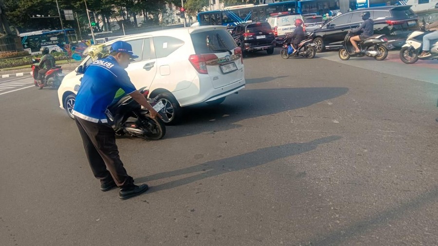 Kronologi Kecelakaan Maut di Patung Kuda, Pengemudi Ojol Meninggal di Tempat