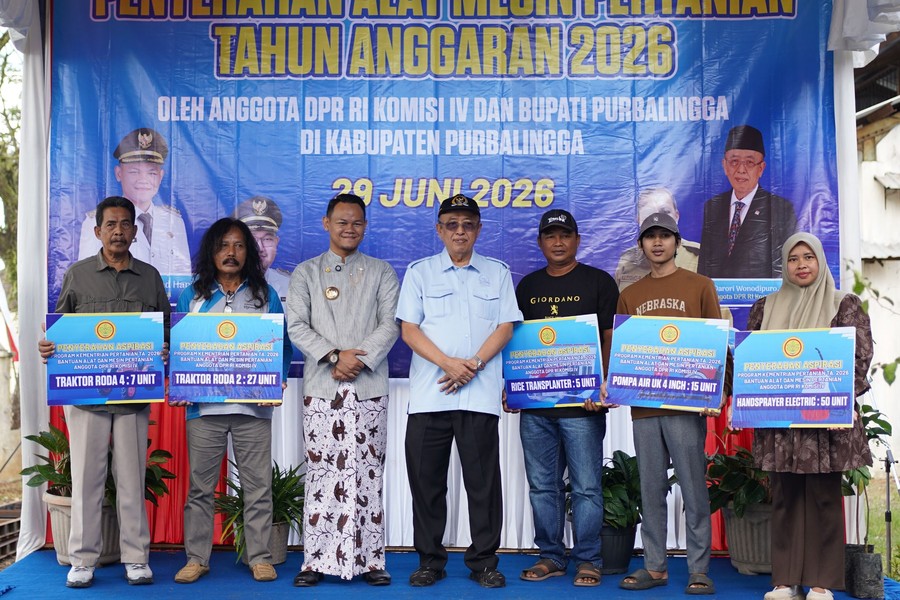 Legislator Gerindra Salurkan Bantuan Alsintan dan Sarana Perikanan untuk Perkuat Ekonomi Petani Purbalingga