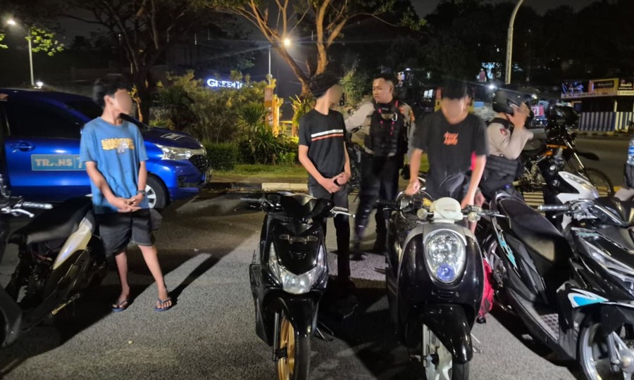 Brimob Polda Metro Bubarkan Balap Liar di Jaktim, Sita 5 Motor