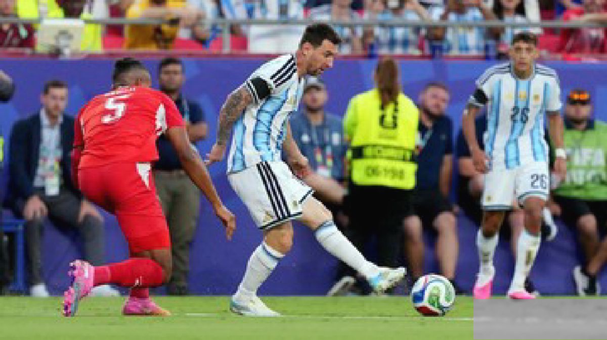 Messi Akhirnya Hadapi Inggris dalam Karier Sepak Bolanya