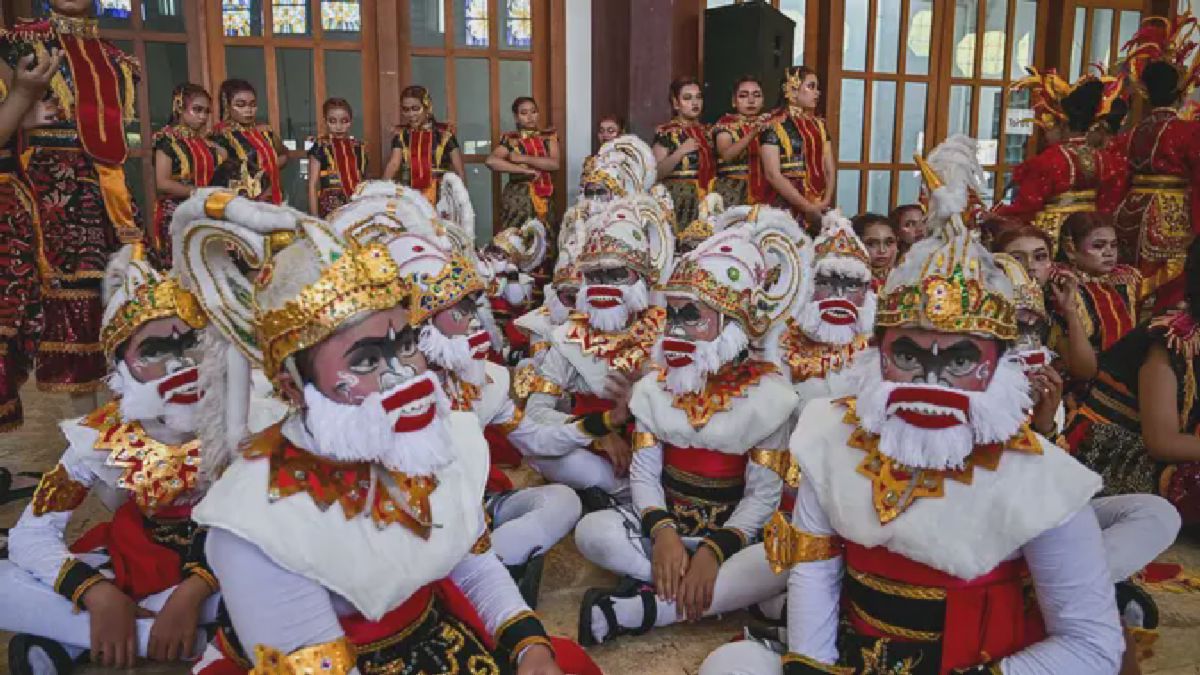 Festival Remo Yosakoi Surabaya Tampilkan Kolaborasi Budaya Indonesia-Jepang