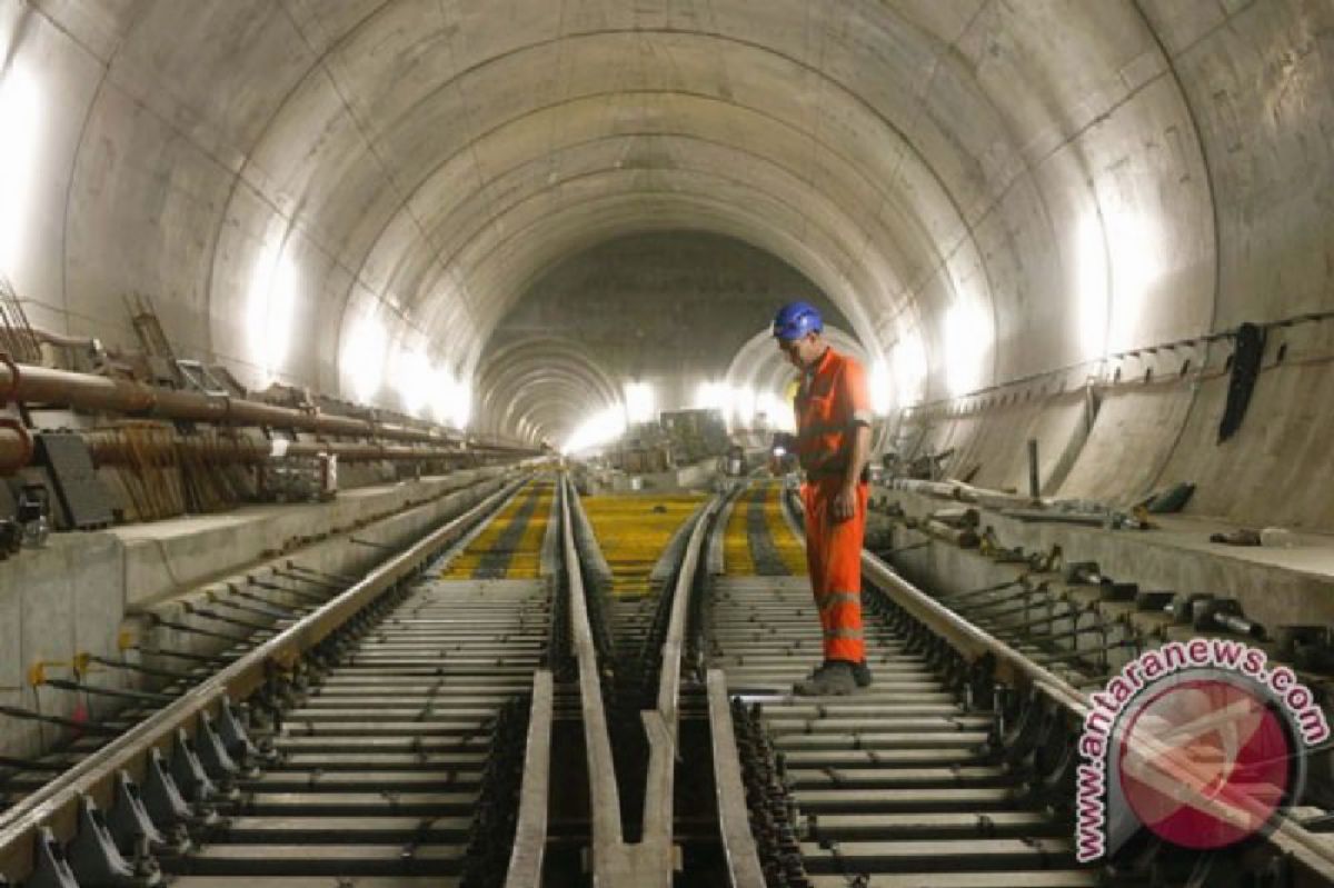 Dari Pegunungan Alpen hingga Den Haag: Refleksi Kemajuan dan Tragedi Kemanusiaan