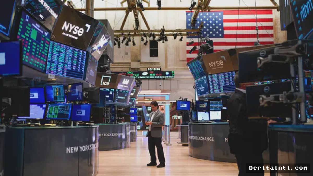 Wall Street Menggeliat, Investor Sambut Data Inflasi yang Mulai Melandai