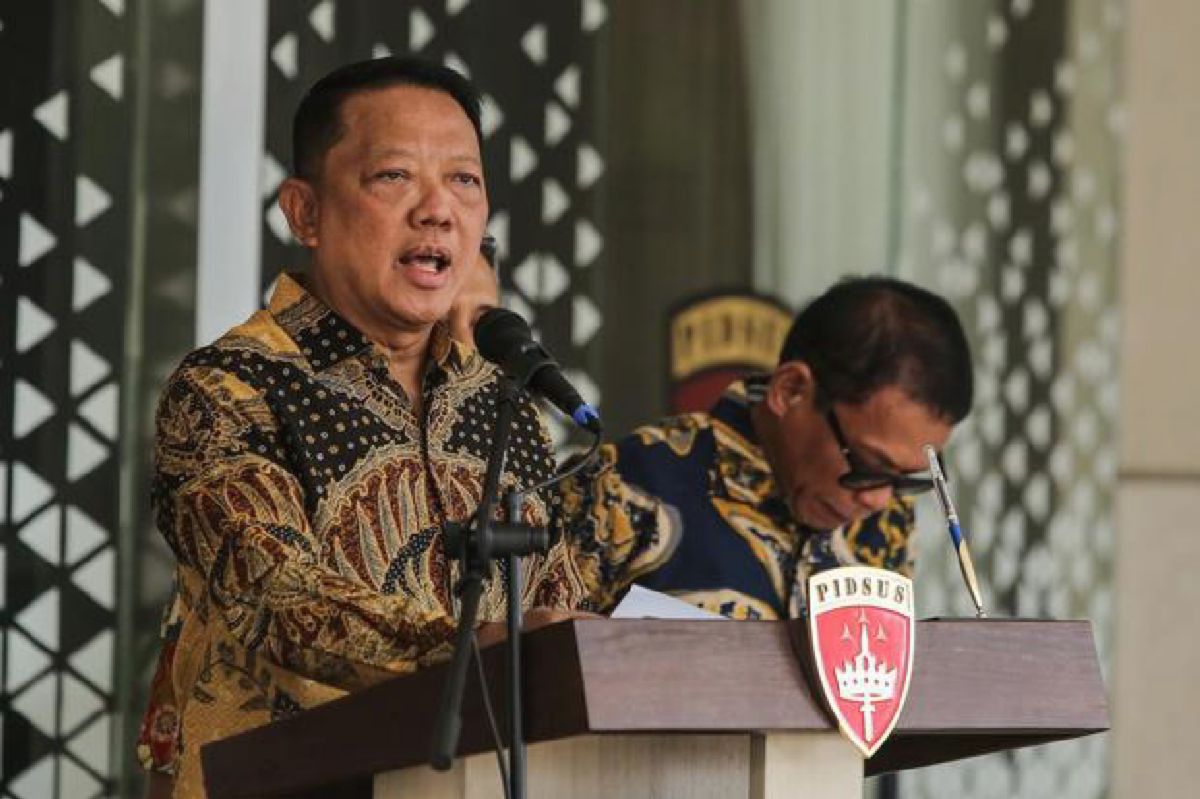 Mantan Jampidsus Febrie Adriansyah Resmi Tersangka Pencucian Uang