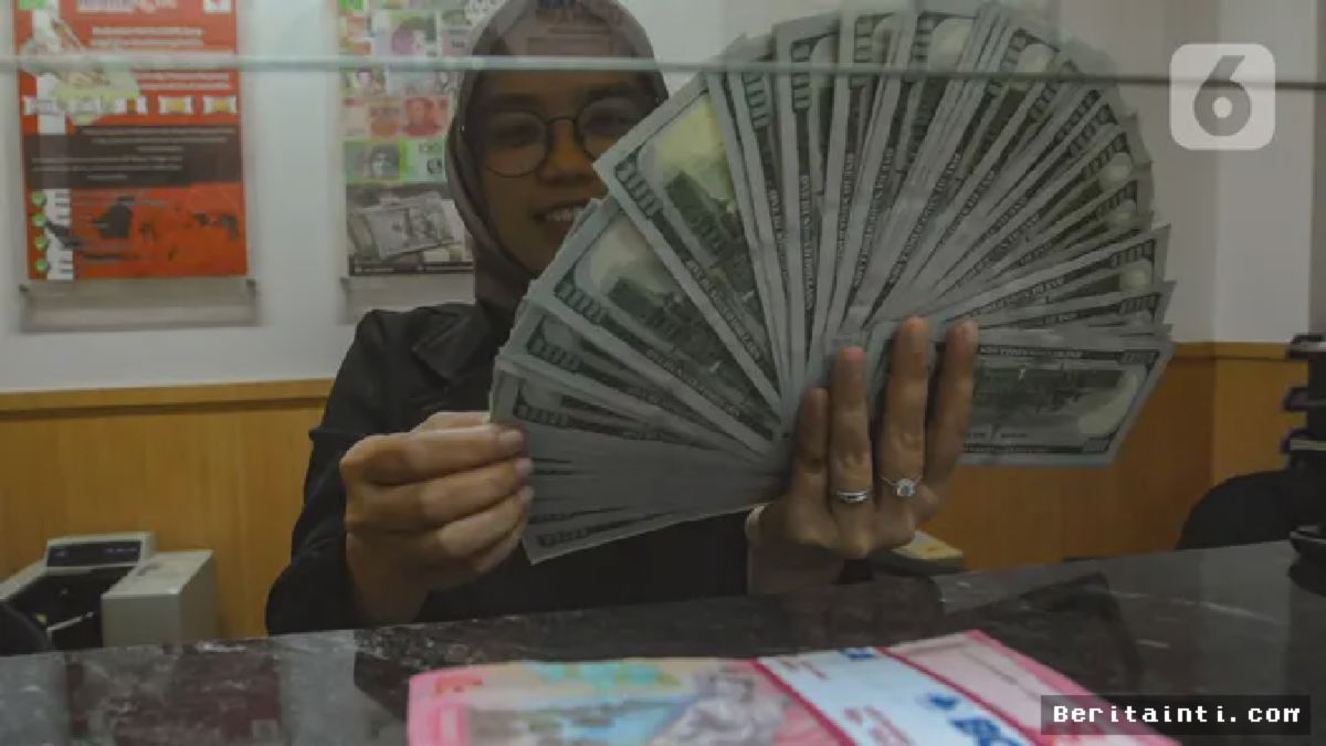 Jakarta — Nilai Tukar Rupiah Kian Melemah ke Rp16.200 per Dolar AS