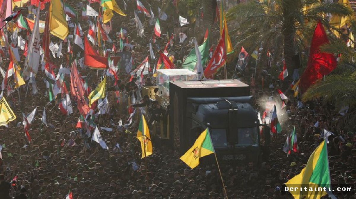 Lebih dari 2,3 Juta Orang Padati Pemakaman Khamenei di Najaf
