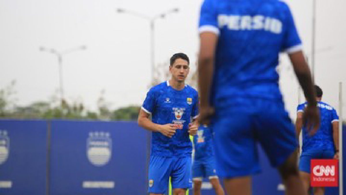 Luka Menalo Sebut Persib Paling Fenomenal di Asia Tenggara