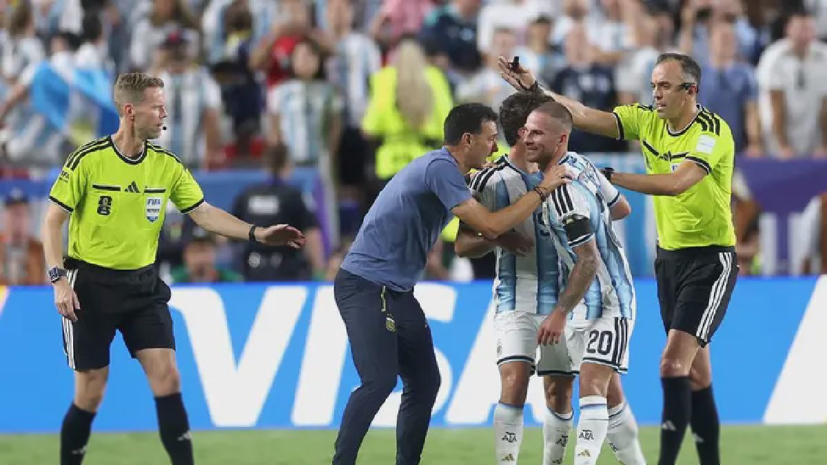 Alvarez Gemilang, Argentina Lumat Swiss 3-0 di Perempat Final