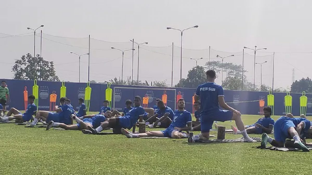 Masa Depan Frans Putros di Persib: Igor Tolic Belum Ambil Keputusan